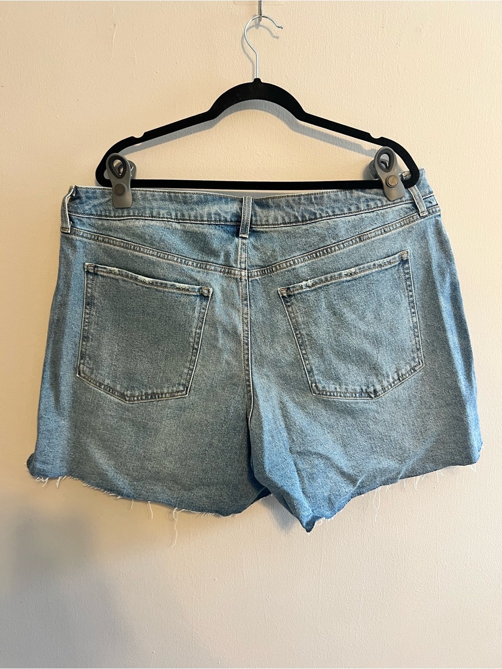 Old Navy Faded Blue Distressed Denim Stretchy Cutoff Shorts | Women’s 20 - Picture 4 of 5